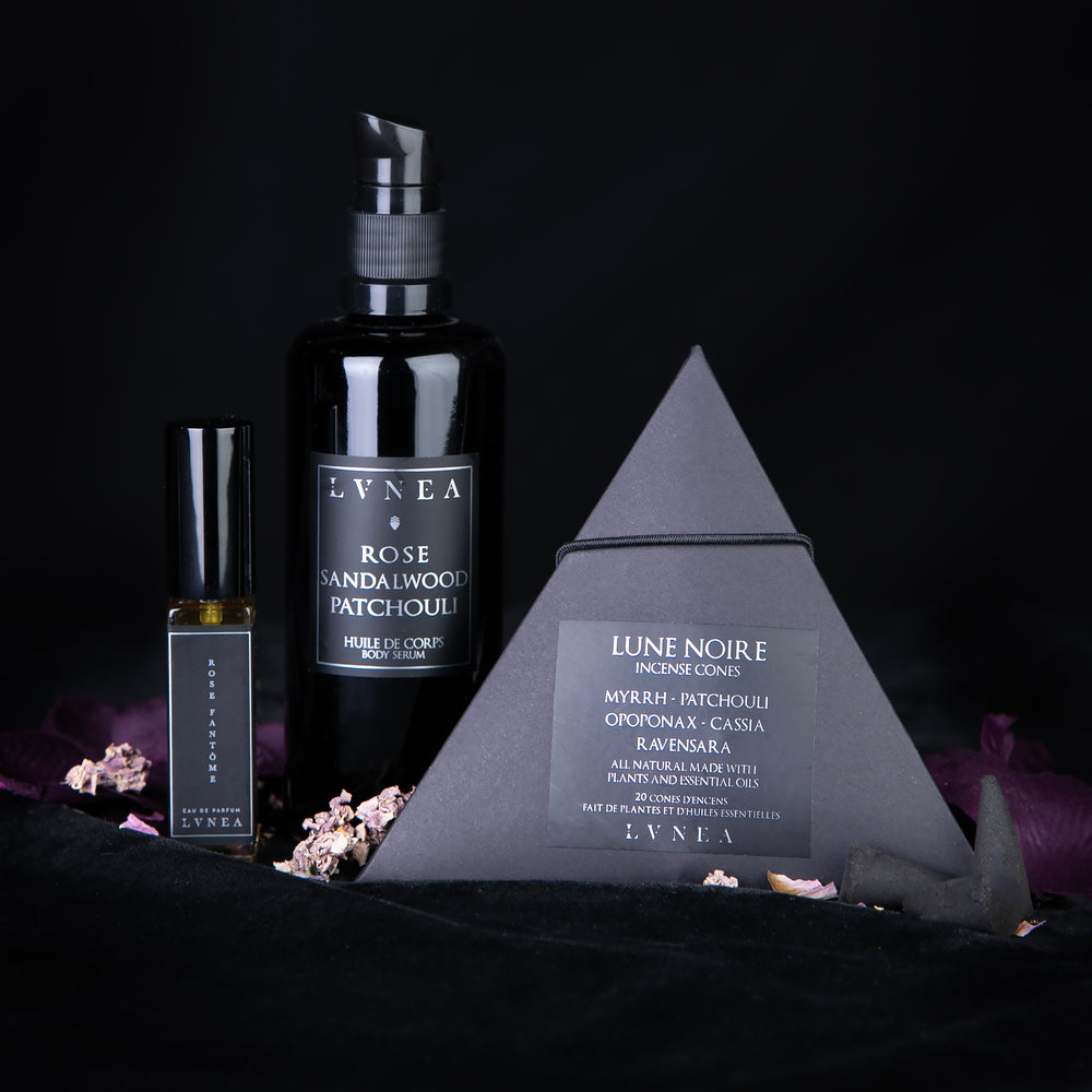 
                      
                        WINTER ROSE | Rose-Themed Gift Set
                      
                    