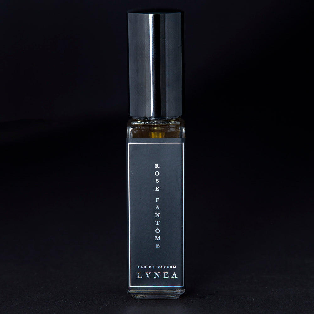 
                      
                        WINTER ROSE | Rose-Themed Gift Set
                      
                    