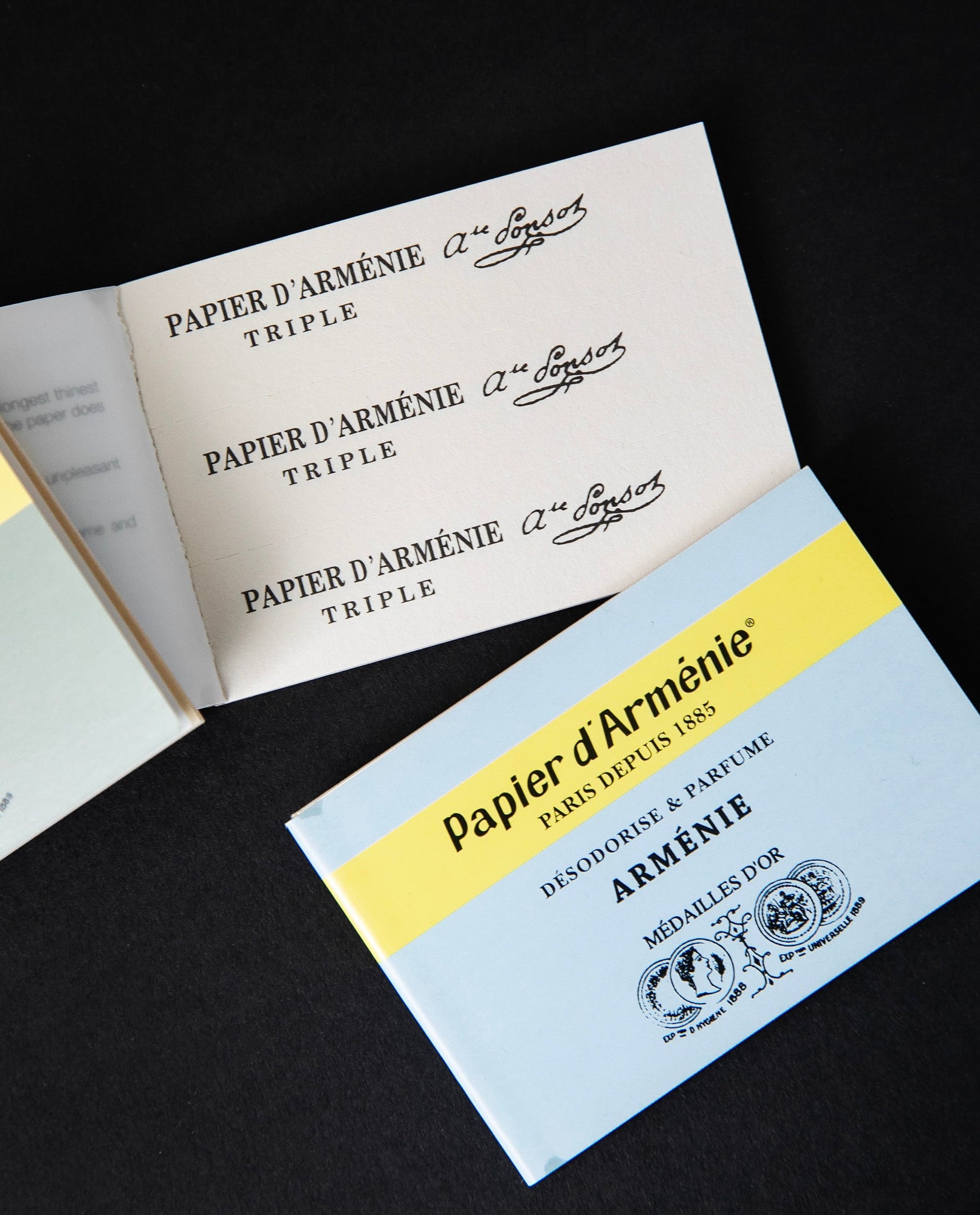 PAPIER D'ARMÉNIE BOOKLET